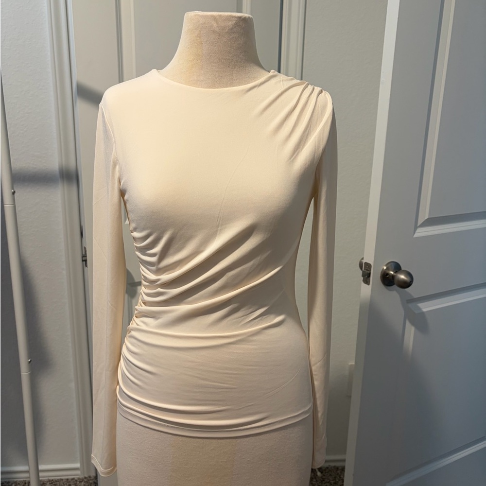 H&M Cream Stretchy Long Sleeve Top